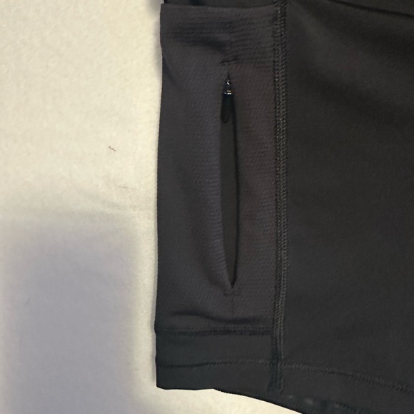 Athleta Skort Size Medium Made Of Polyester and Spandex. - Picture 4 of 8